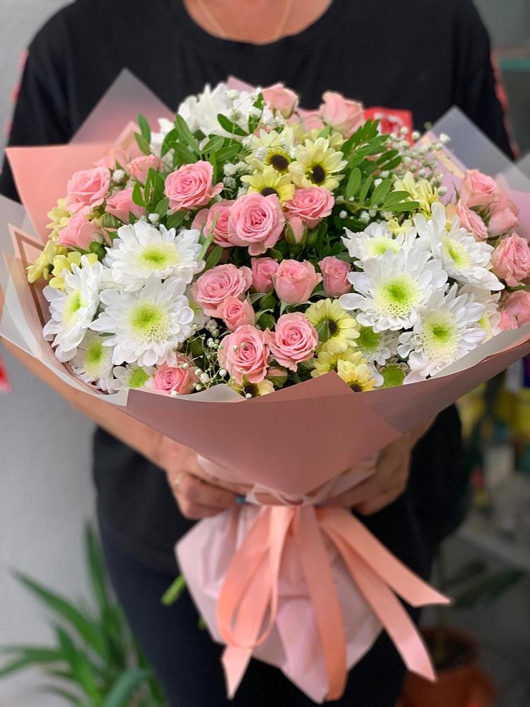 Букет цветов из: Розы и Хризантемы в Ореховке