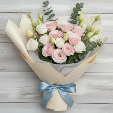 Букет цветов из:  Лизиантусы в Ореховке