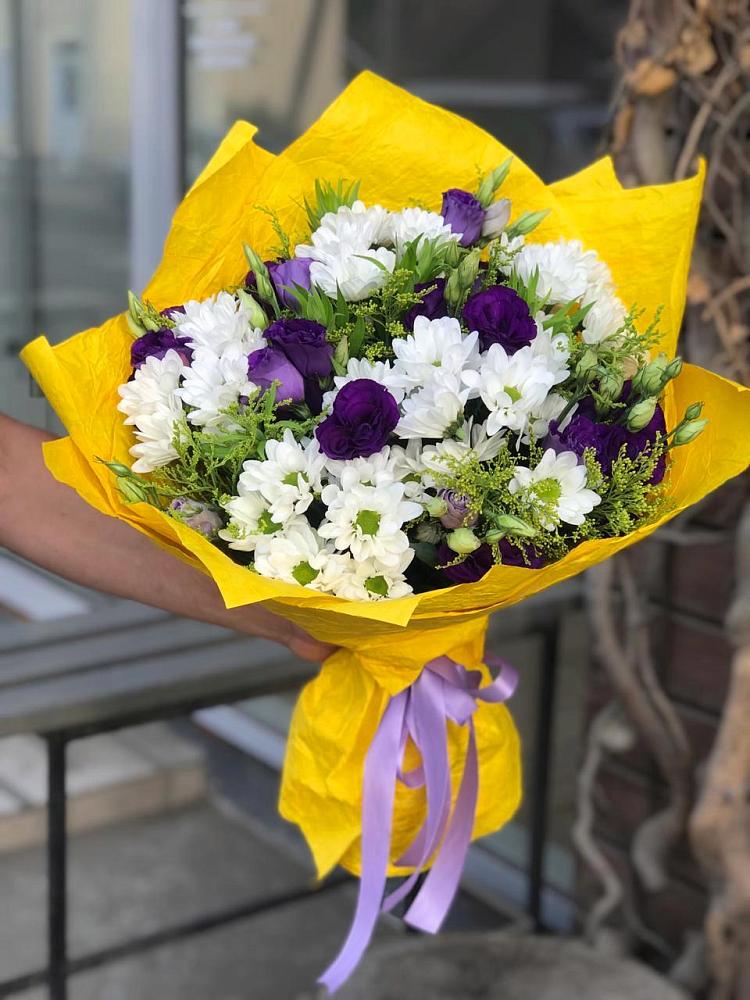 Букет цветов из: Ирисы, Хризантемы и Ромашки в Ореховке
