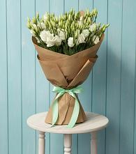 Букет цветов из:  Лизиантусы в Ореховке