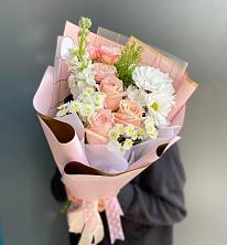 Букет цветов из:  Хризантемы и Розы в Ореховке
