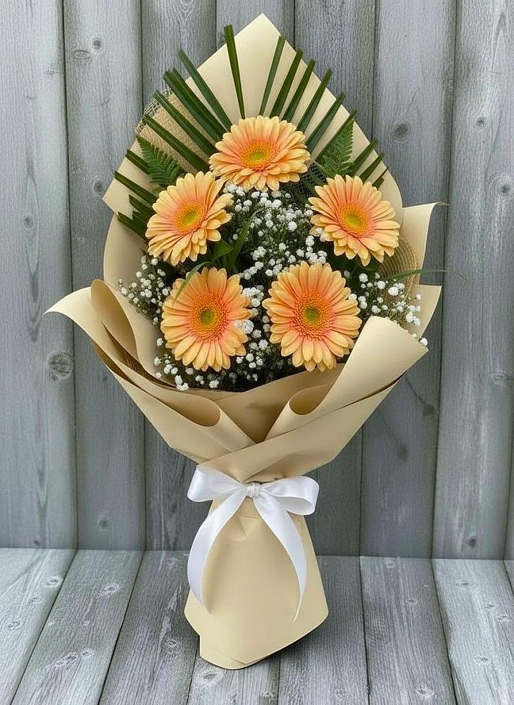 Букет цветов из: Герберы в Ореховке