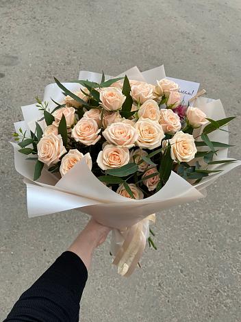 Букет Кремовые розы Латте в Ореховке
