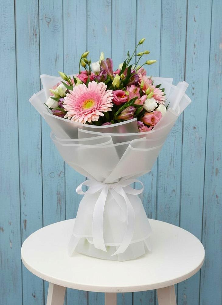 Букет цветов из: Герберы, Альстромерии и Лизиантусы в Ореховке