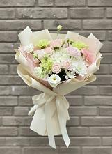 Букет цветов из:  Гвоздики, Розы, Лизиантусы и Хризантемы в Ореховке